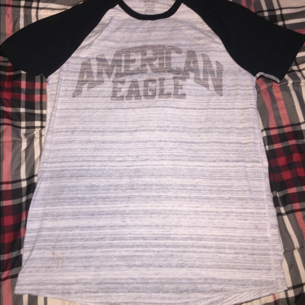 American Eagle tee shirt